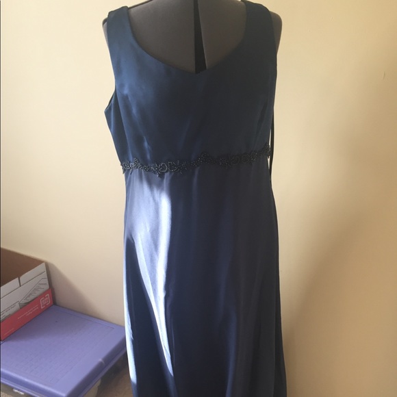 💙✨Beautiful beaded Evening gown prom dress 👗 - Picture 2 of 13